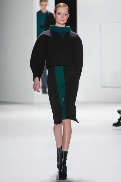 Look 25